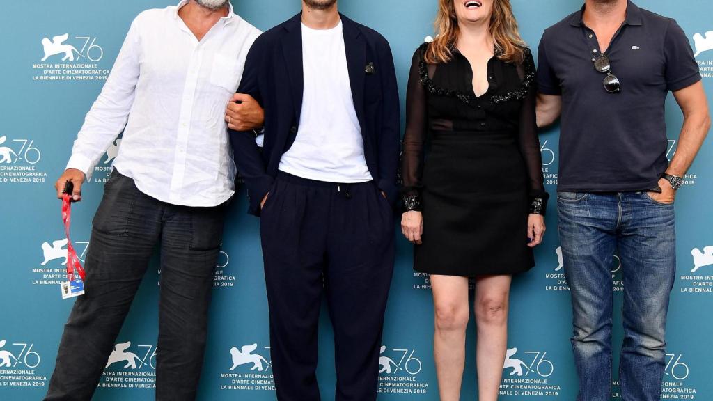 El equipo de la película de Pokanski en Venecia.