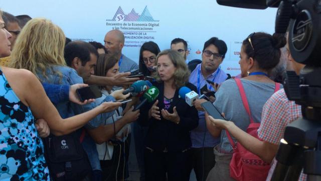 Nadia Calviño, durante su intervención ante los medios en el congreso de Ametic.