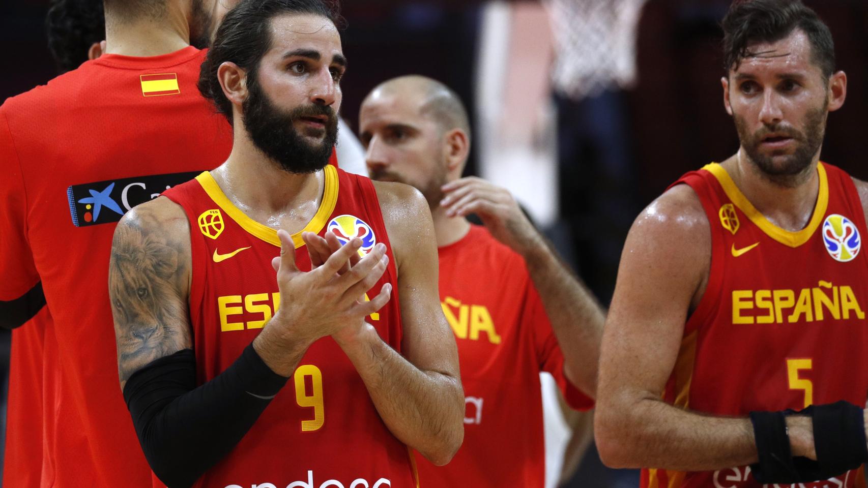 Ricky Rubio y Rudy Fernández celebran la victoria ante Puerto Rico