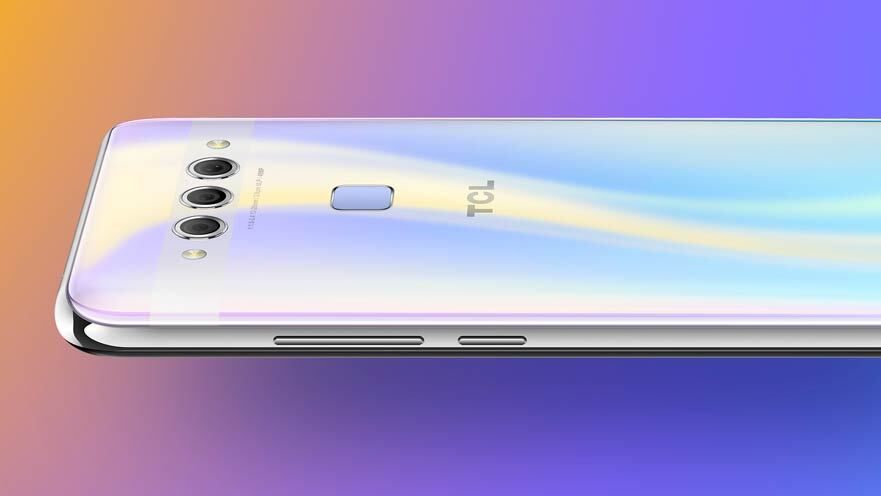TCL PLEX, la marca apuesta por Europa y por la triple cámara