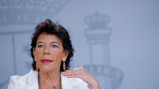 La portavoz del Gobierno, Isabel Celaá, en una foto de archivo tras la reunión del Consejo de Ministros.