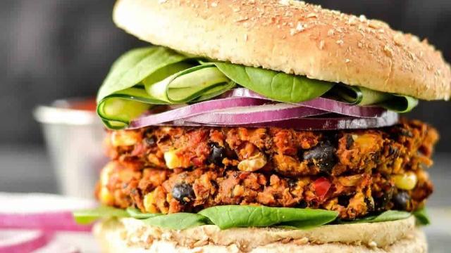 Una hamburguesa vegana.