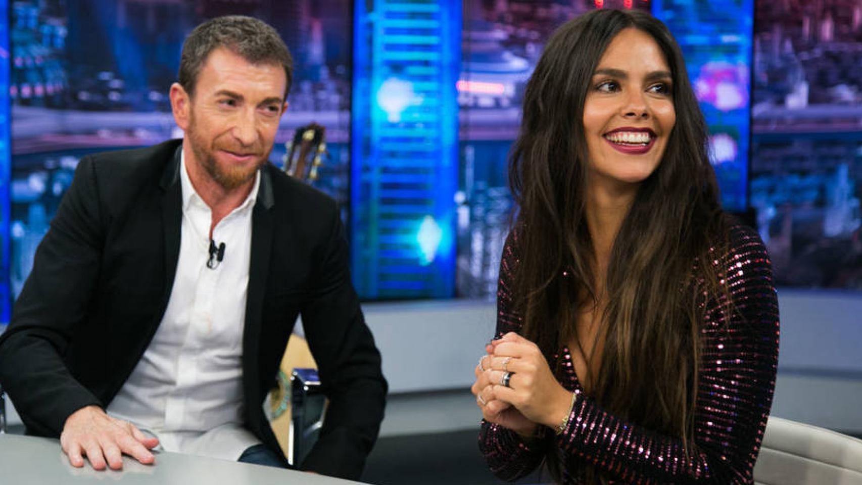 Cristina Pedroche junto a Pablo Motos durante una de sus visitas al programa como invitada.
