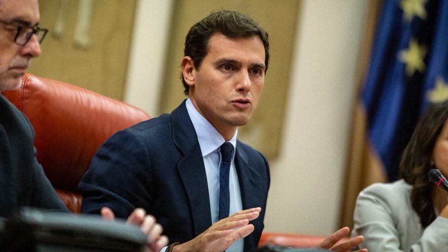 Albert Rivera, durante su reunión con el grupo parlamentario.