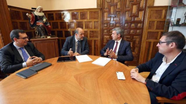 Imagen de la reunión. Foto: Óscar Huertas