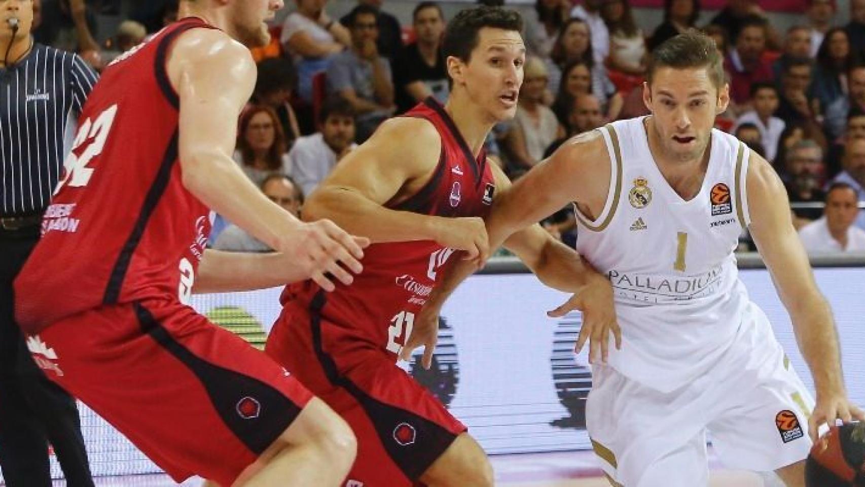 Causeur, ante el Zaragoza durante pretemporada