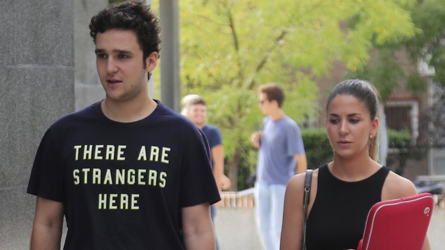 Felipe de Marichalar y Mar Torres a su llegada a la Universidad.