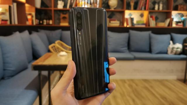 Primeras impresiones del Xiaomi Mi 9 Lite: probamos la estrella en gama media