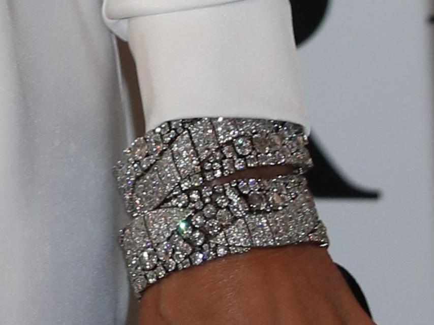 Detalle de las pulseras gemelas del joyero de pasar en una imagen de 2019.