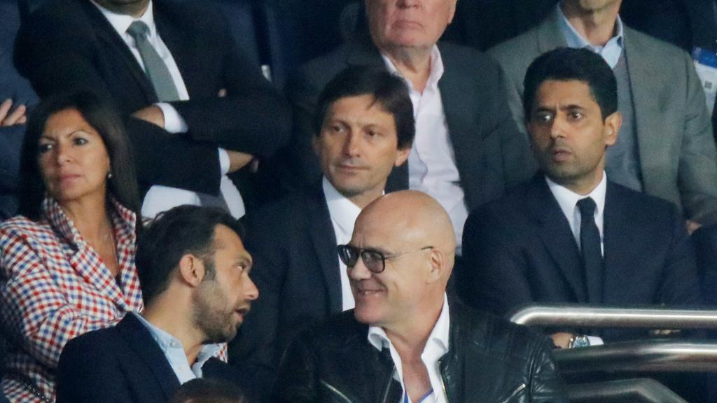 Leonardo y Nasser Al-Khelaifi  en el palco del Parque de los Príncipes