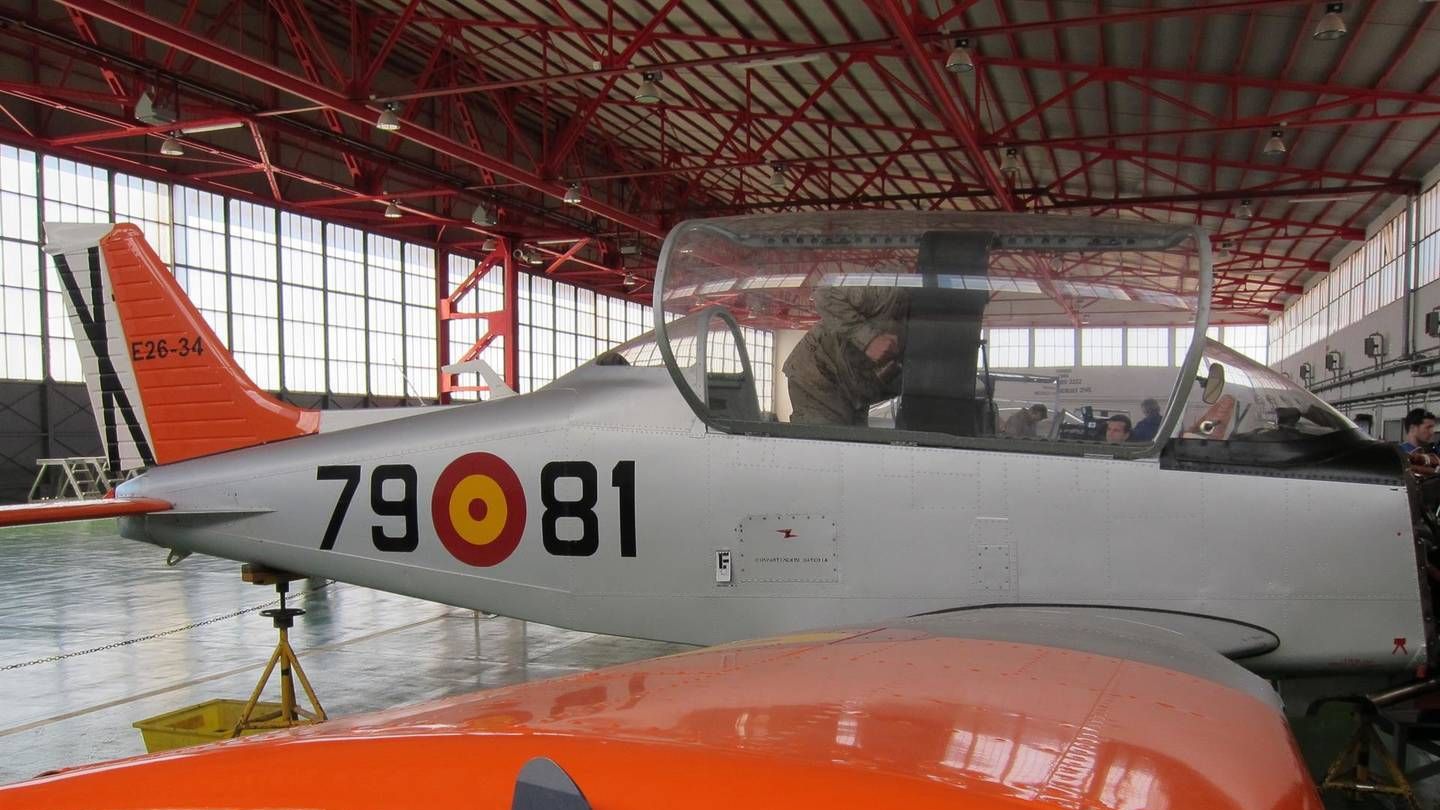 Imagen de archivo. Aviones de la Academia General del Aire