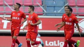 Los jugadores del Numancia celebran un gol en su partido ante el Elche. Foto: Twitter (@GusLedes)