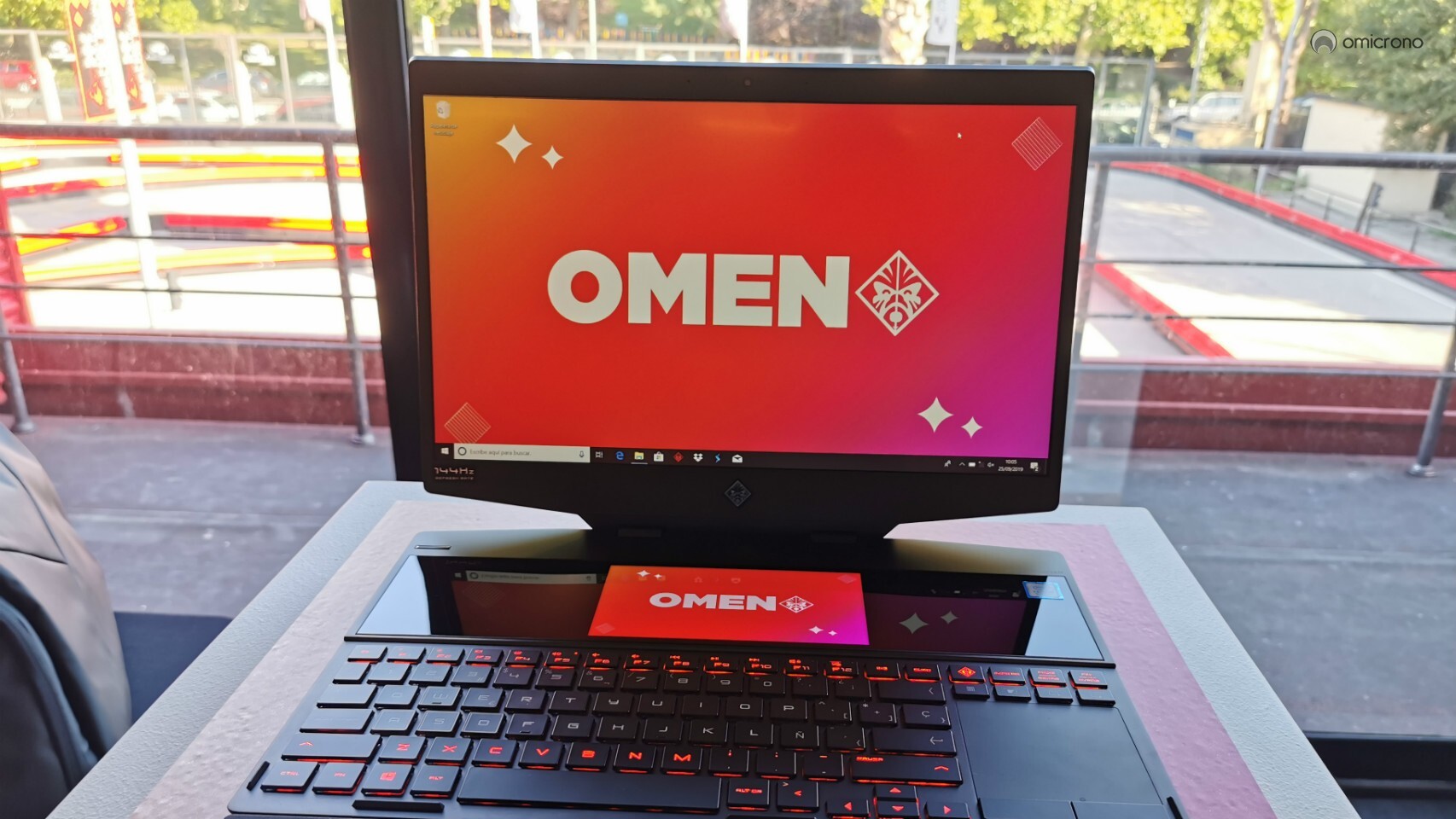 dos pantallas HP Omen X 2S