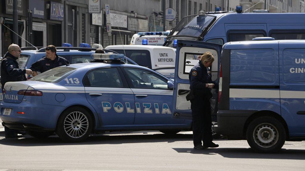Efectivos de la Policía italiana