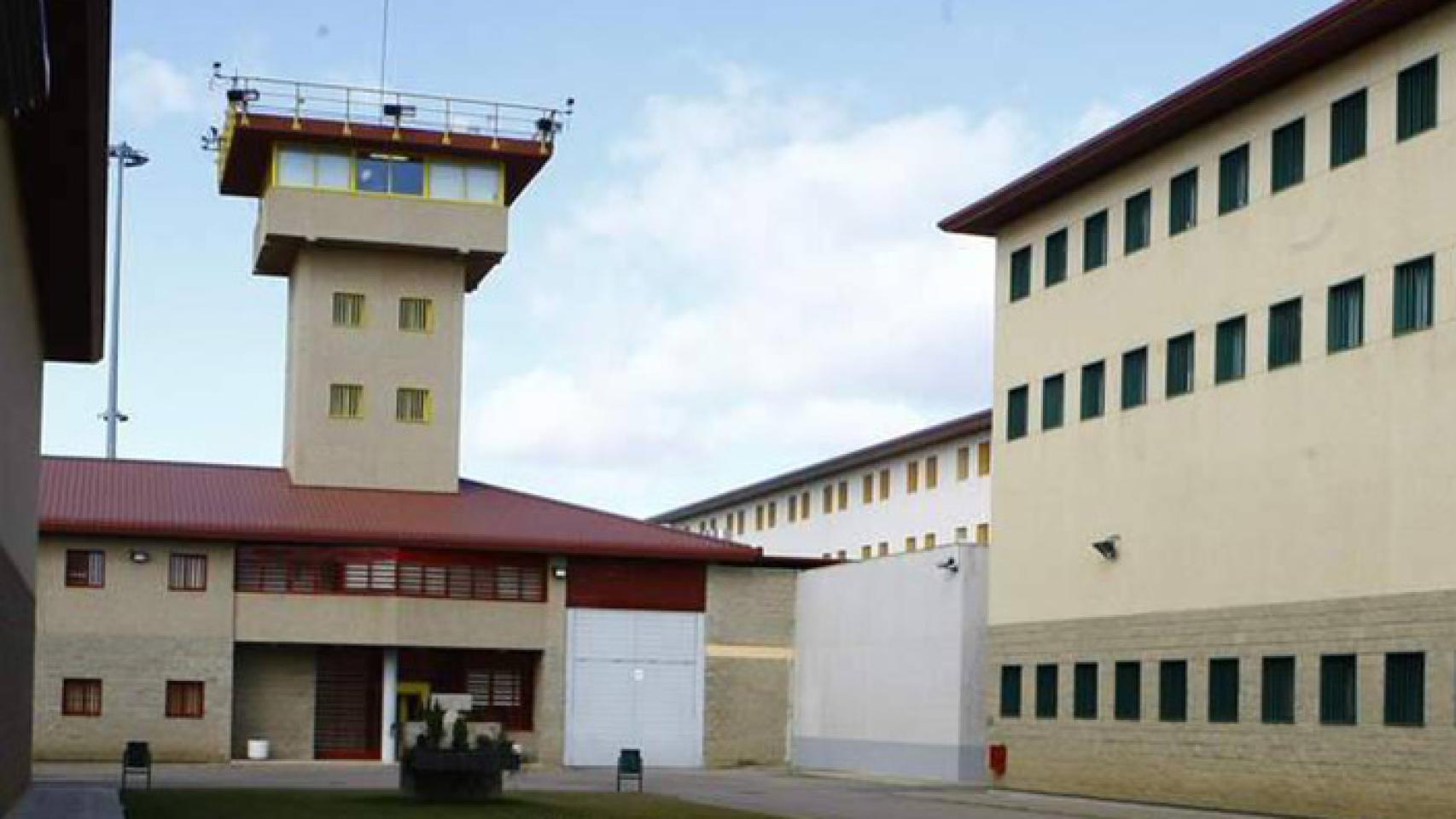 En busca y captura un preso de Villahierro condenado por asesinato: no regresó a la cárcel tras un permiso hace 15 días