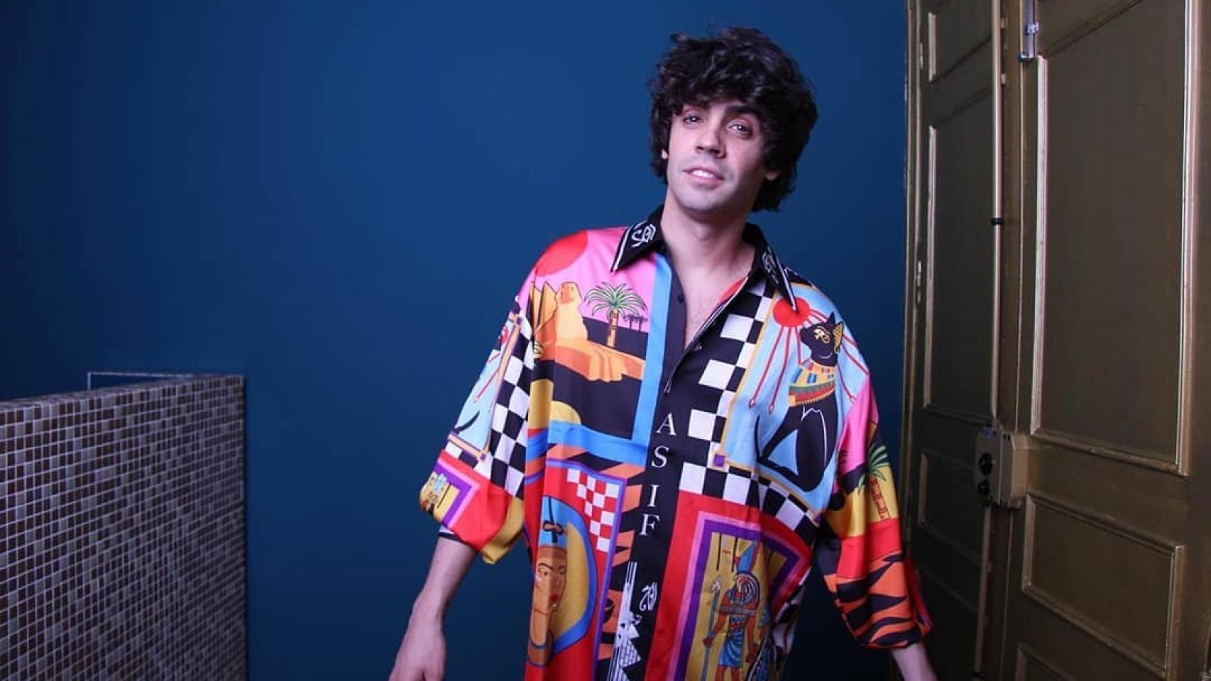 Javier Ambrossi en una imagen de sus redes sociales.