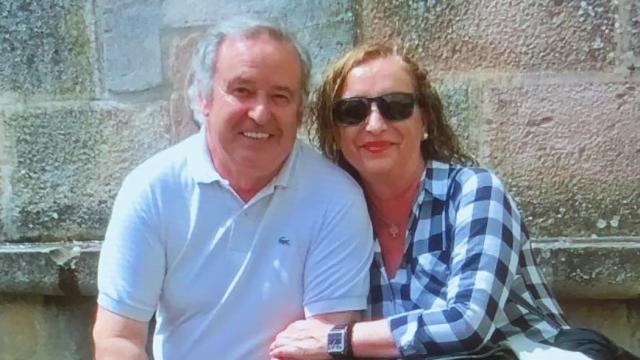 Carmen metió la cabeza de su marido, en la foto, en una caja.