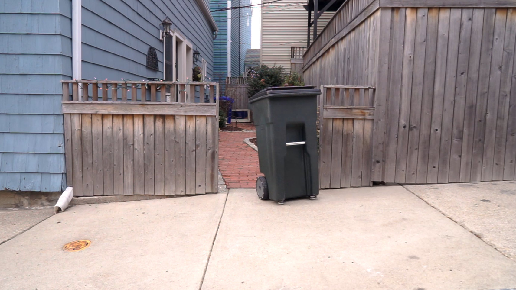 El cubo de basura autónomo por fin está aquí, ya no tendremos que sacarla