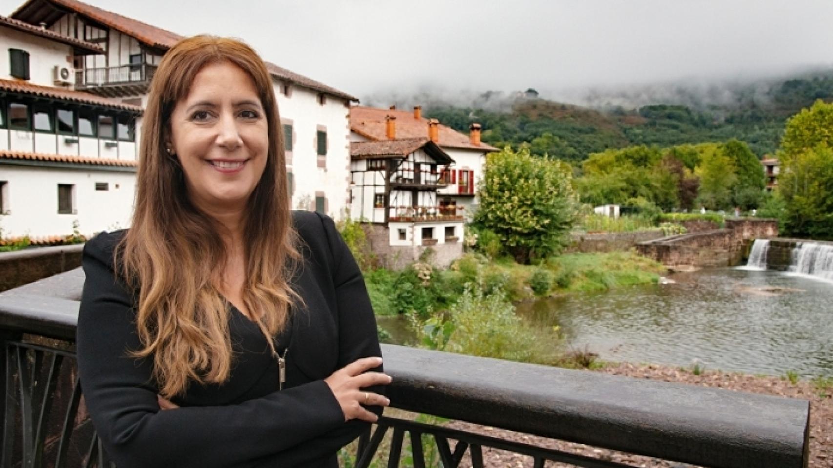 La escritora Dolores Redondo.