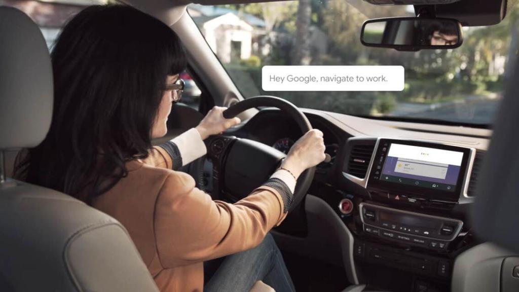 Google Assistant en pantalla de coche