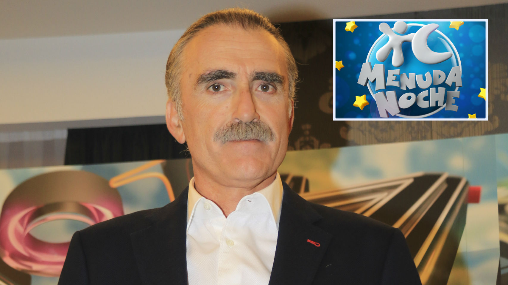 Juan y Medio en una imagen promocional junto al logo del programa 'Menuda Noche'.