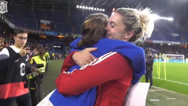 La coruñesa que cumplió su sueño y se llevó la camiseta de María León en Riazor