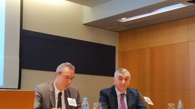 Raymond Torres, director de coyuntura y análisis de Funcas junto a Carlos Ocaña,  director general de Funcas.