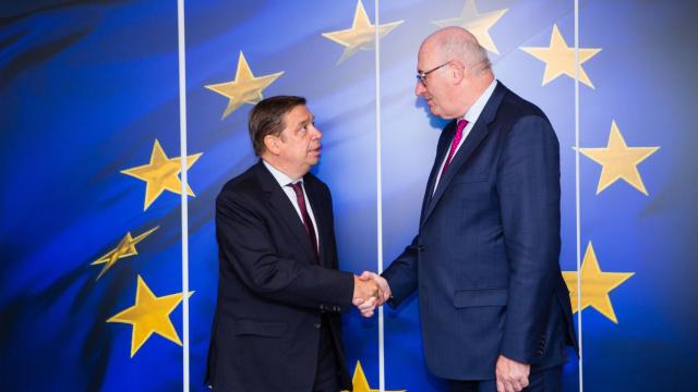 Luis Planas se ha reunido este miércoles con Phil Hogan, el comisario de Agricultura