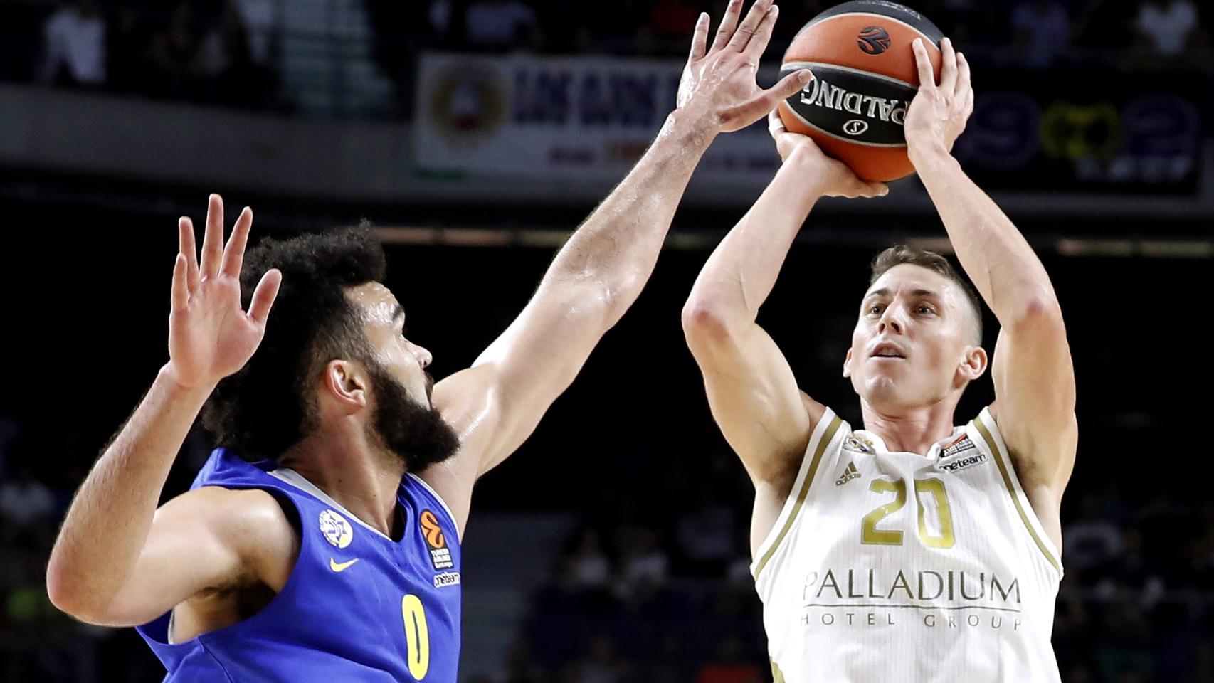 Carroll, en un momento del partido del Real Madrid y el Maccabi