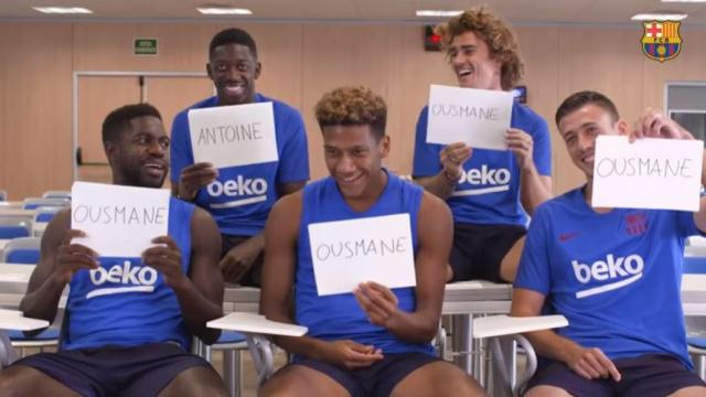 Los futbolistas franceses del Barcelona se enfrentan a un divertido juego de preguntas
