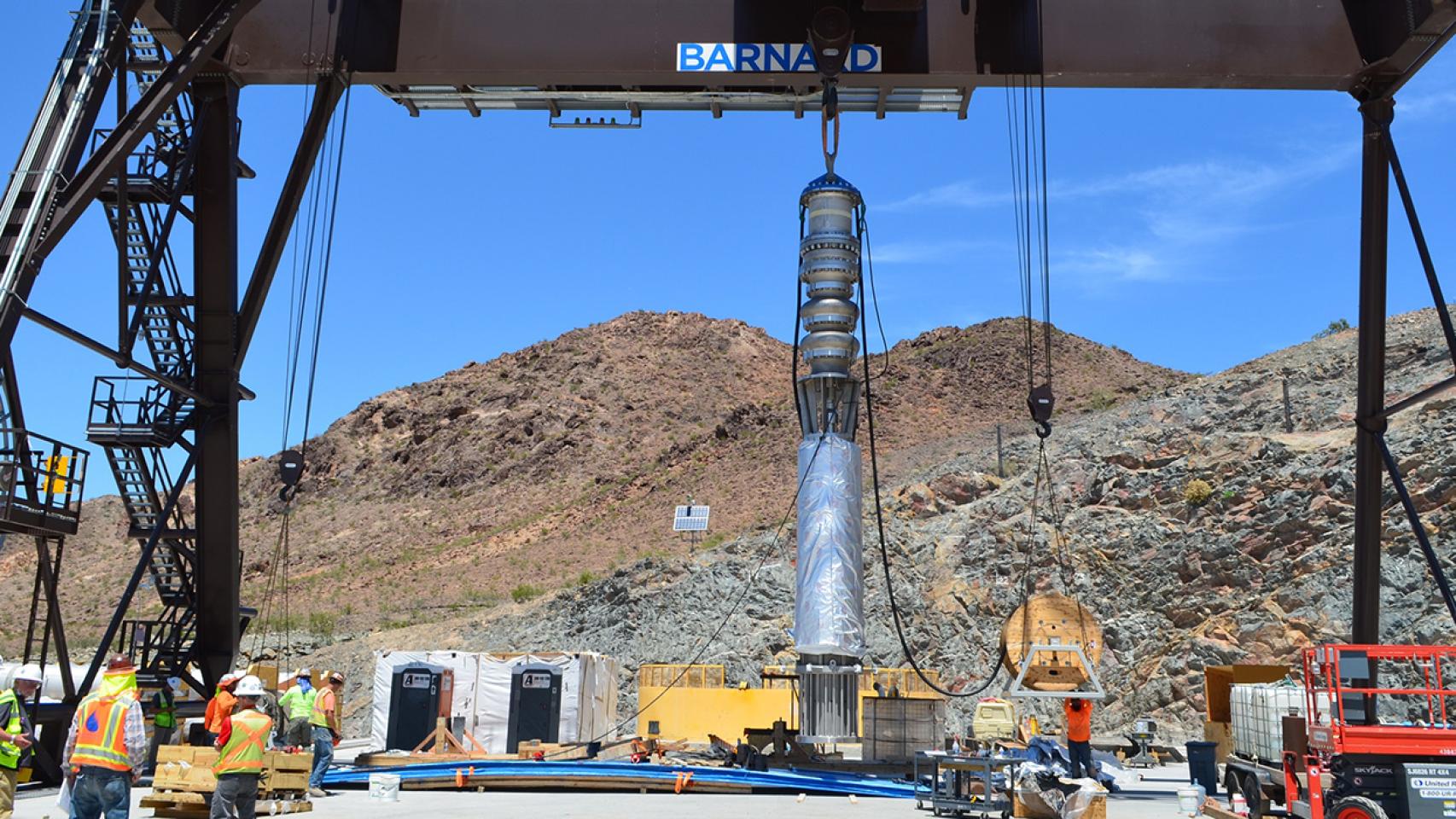 Instalación de los equipos de Indar en la presa Hoover (Nevada, EEUU).