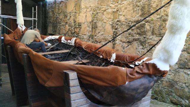 Trabajando en la restauración de la embarcación ‘Borna’