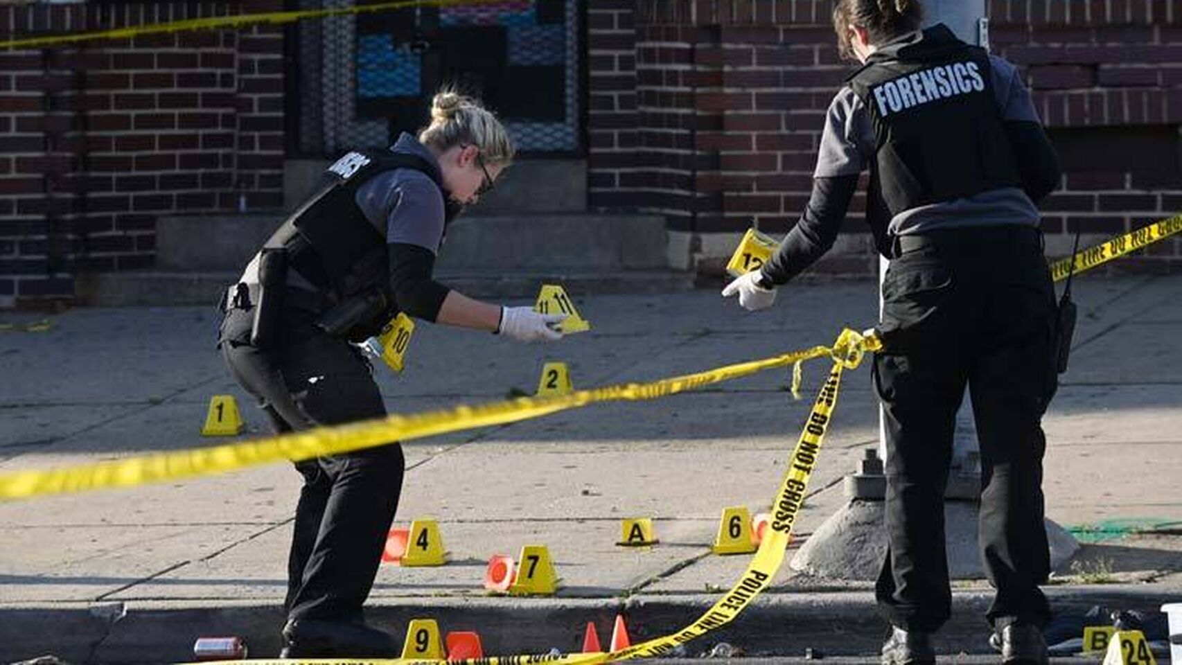 Policía de Baltimore en la escena del crimen.