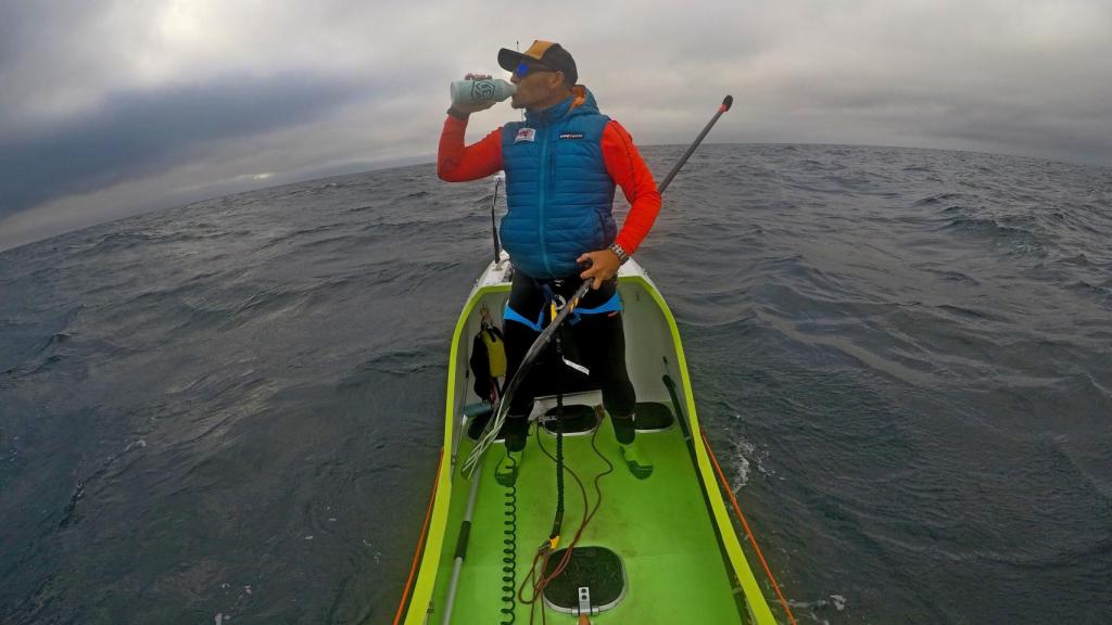 Antonio de la Rosa cruzando el Pacífico