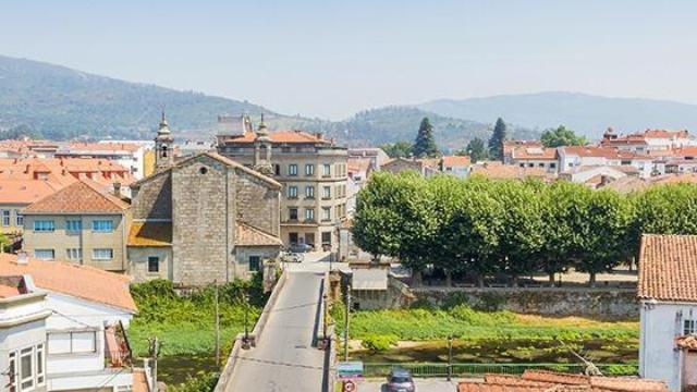 Detenido un médico en estado de embriaguez por alterar el orden público en Padrón (A Coruña)