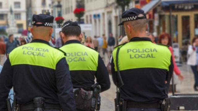 Agentes de la Policía Local en la provincia de Alicante.