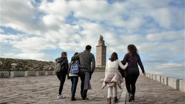 Uno de los paseos será por la zona de la Torre de Hércules