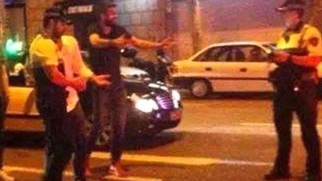 Piqué y los policias