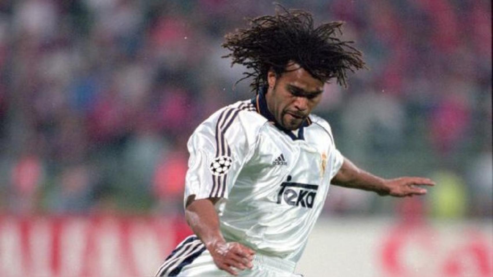 Christian Karembeu, en un partido del Real Madrid