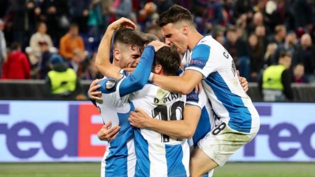 El Espanyol celebra un tanto.