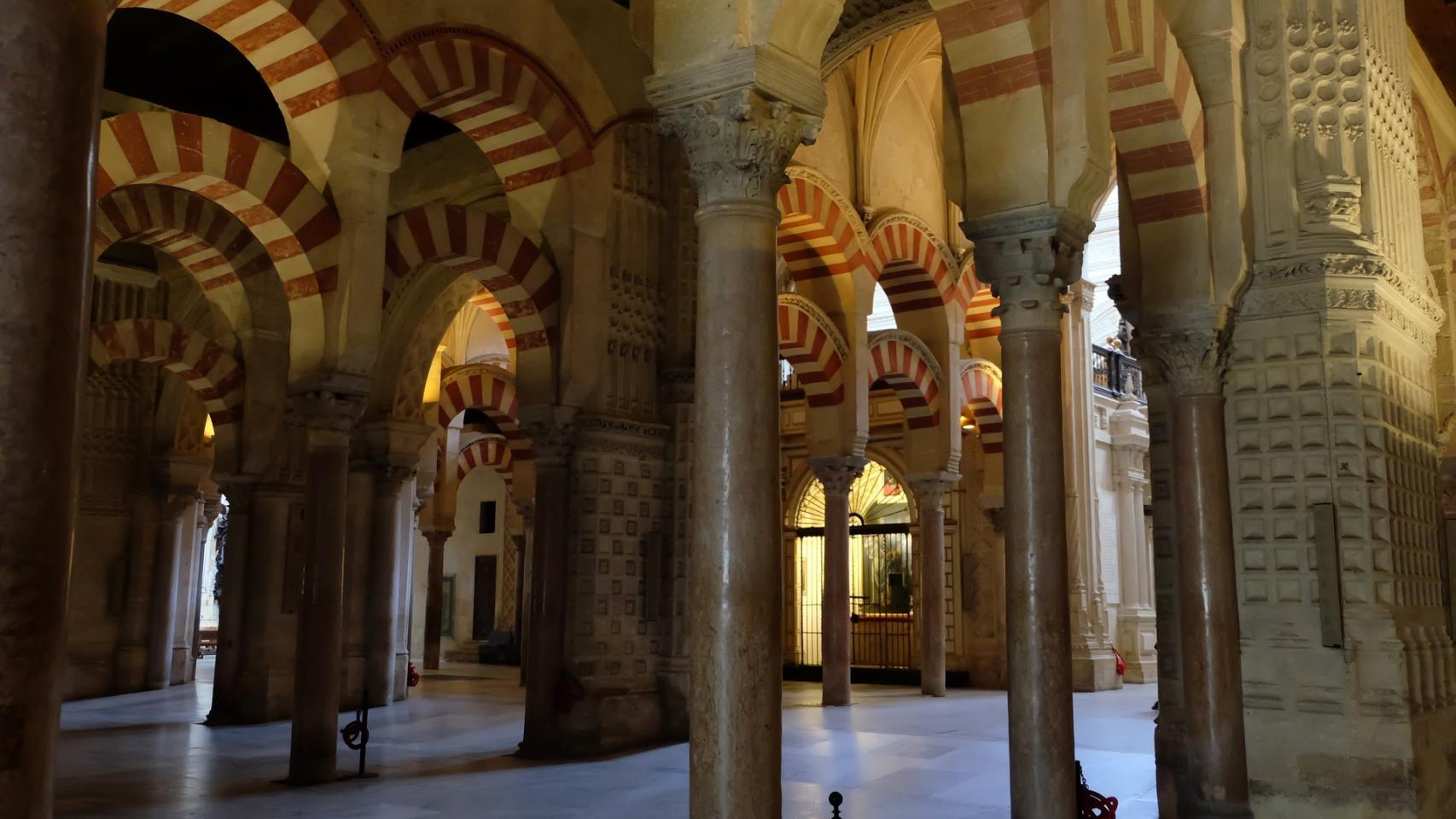 Interior de la Mezquita de Córdoba.