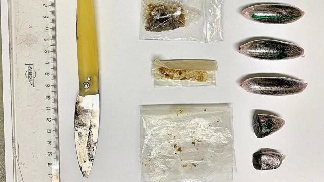 Detenido un joven por tráfico de drogas con varias dosis cerca del centro de salud de Carral