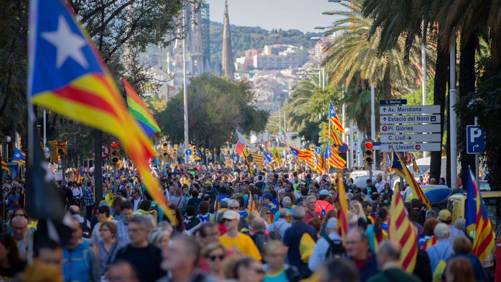 Asistentes a la convocatoria de Òmnium y la ANC.