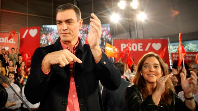 El presidente del Gobierno en funciones y secretario general del PSOE, Pedro Sánchez. este domingo en La Coruña.