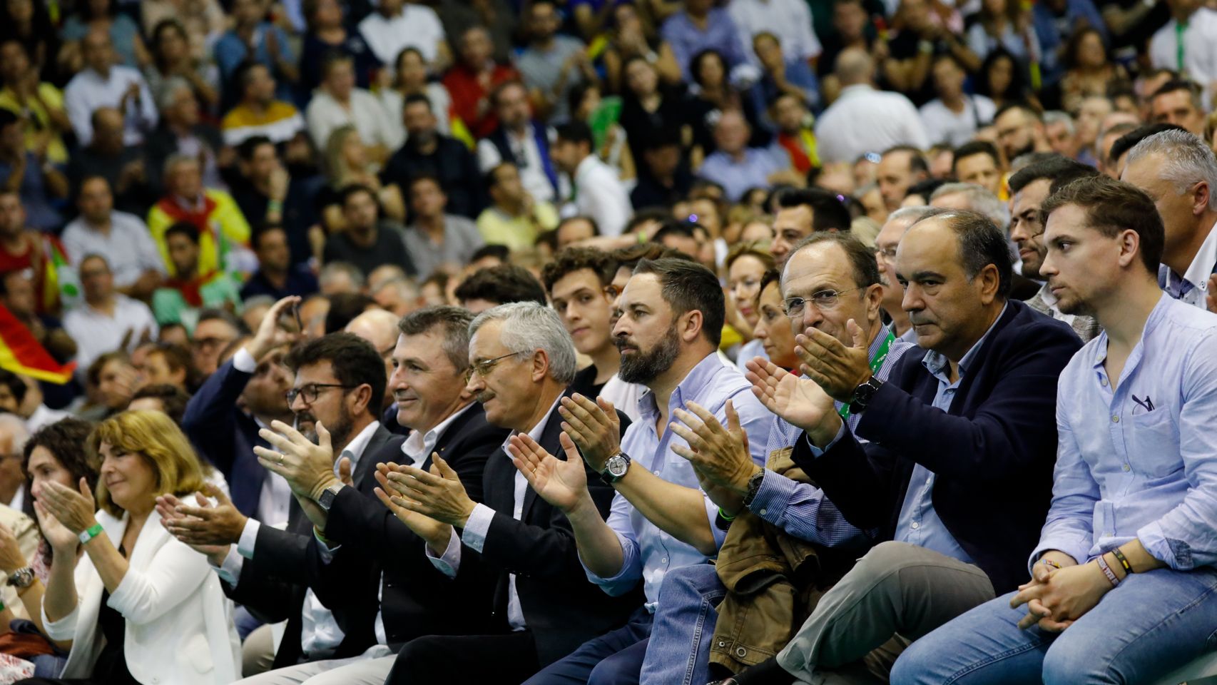 Santiago Abascal, José Antonio Ortega Lara, junto a otros dirigentes de Vox en Murcia.