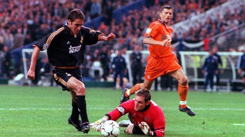 Raúl, en la final de la Champions League entre el Real Madrid y el Valencia (La Octava)