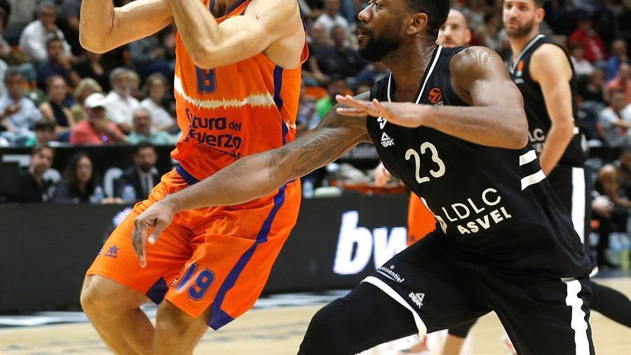El Valencia gana en casa su primer partido de Euroliga ante el ASVEL