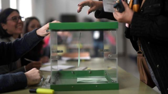 Urna para las elecciones