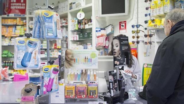 Productos de Dr. Scholl's en una farmacia.