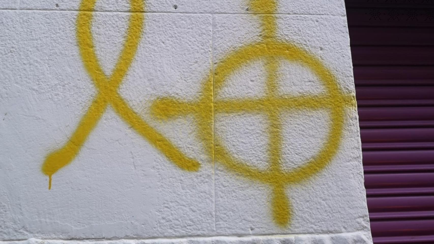 Pintada en el negocio de la madre y la tía de Rivera en Granollers (Barcelona)